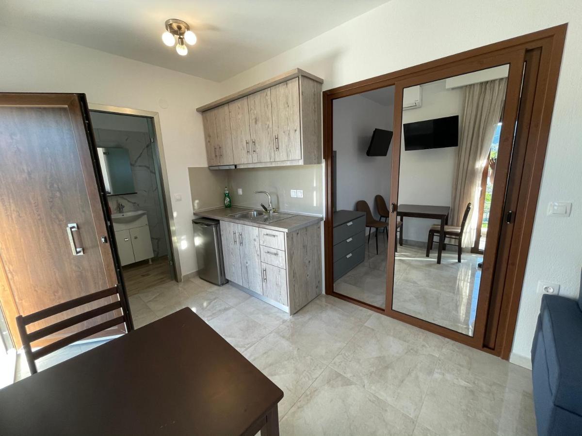 Theano Studios Paralia Sikias Luaran gambar